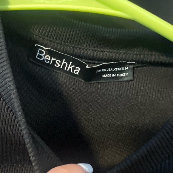 crop top shirt - Picture 2 of 3